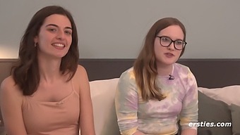 Première Fois Que Des Lesbiennes Partagent Des Moments Intimes Et Un Sexe De Groupe Chaud