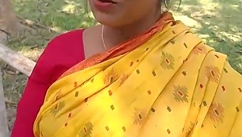 可愛くてセクシーなインドの主婦のホットで素晴らしい物語